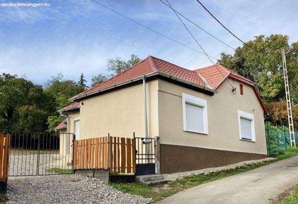 Eladó 3 szobás felújított családi ház Keszüben