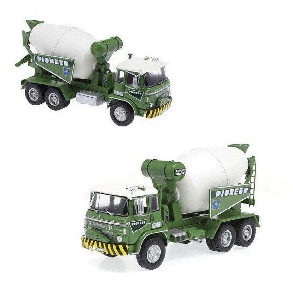 Barreiros Centauro cement mixer zöld/fehér modell autó 1:43 (17,5 cm)