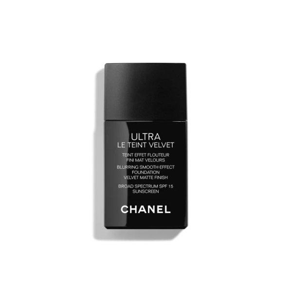 Chanel Folyékony smink SPF 15 Ultra Le Teint Velvet (Blurring Smooth Effect
Foundation) 30 ml 40 Beige