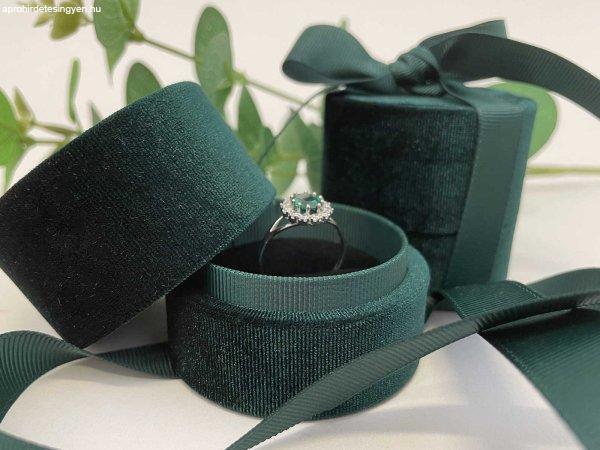 JK Box Smaragdzöld színű ajándékdoboz
gyűrűre szalaggal LTR-3/P/A19