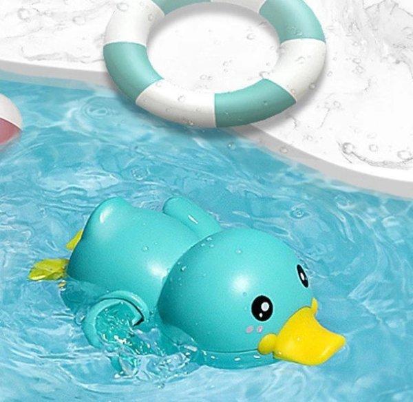 Aranyos, úszkáló fürdőjáték Kék kacsa
