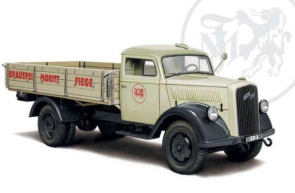 Italeri Opel Blitz Classic Truck teherautó műanyag modell (1:24)