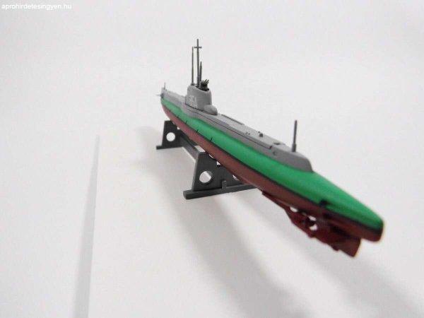 Mirage Hobby ORP 'Eagle 1939 tengeralattjáró műanyag modell (1:400)