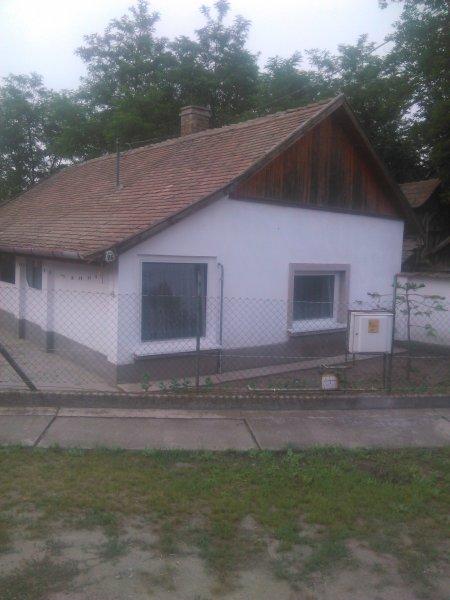 Orosh%E1zi+kertes+h%E1z