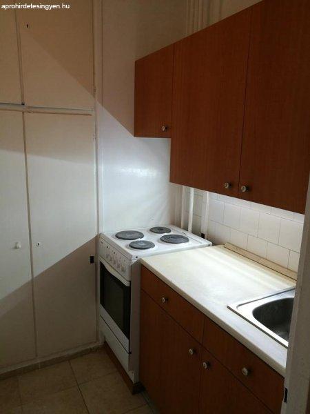 Azonnal+k%F6lt%F6zhet%F5+els%F5+emeleti+lak%E1s+elad%F3.