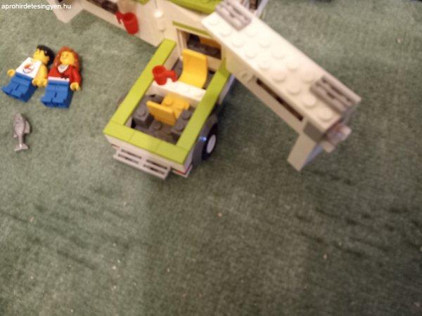 Lego+lak%F3aut%F3