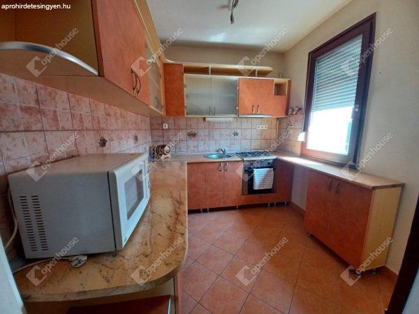 Debrecen+kedvelt+r%E9sz%E9n+kertkapcsolatos+lak%E1s+elad%F3