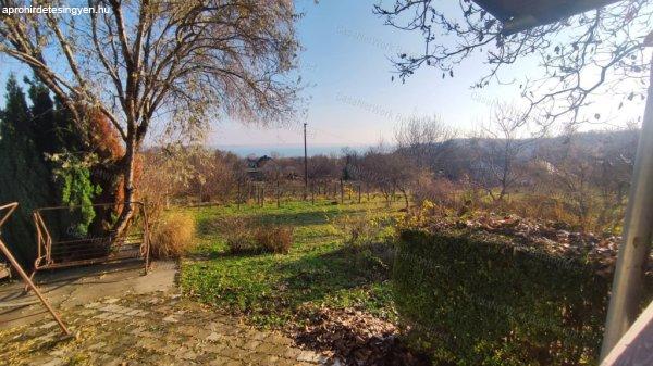 Gy%F6ny%F6r%FB+panor%E1ma+-+Balatonalm%E1di