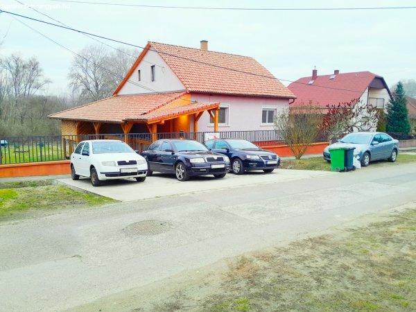 K%E9t+gener%E1ci%F3s+h%E1z+V%E1charty%E1nban+k%F6zvetlen%FCl+a+tulajdonost%F3l%21